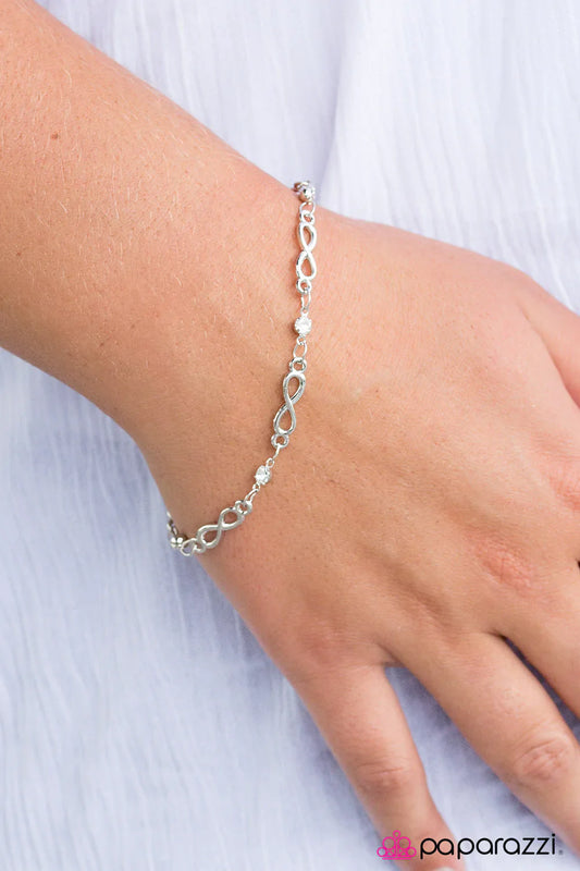 Paparazzi Bracelet ~ Endless Excellence - White