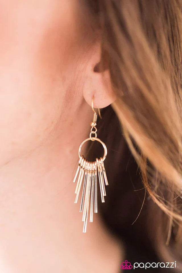 Paparazzi Earring ~ Still Shining - Gold