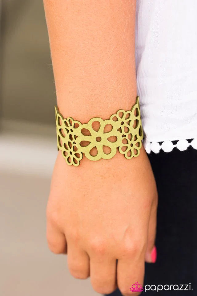 Paparazzi Bracelet ~ Lifes A Garden - Green