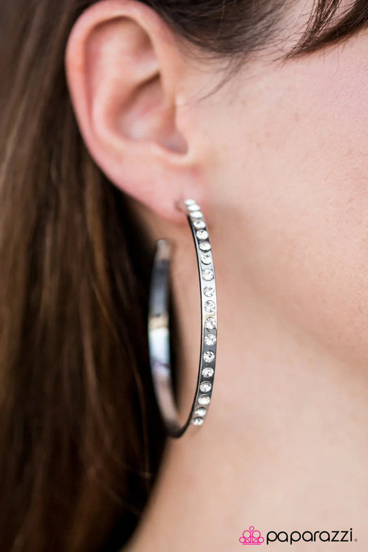Paparazzi Earring ~ The Radical - White