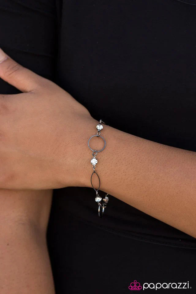 Paparazzi Bracelet ~ More Glitter - Black