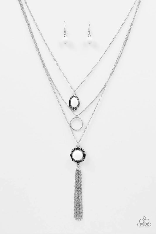 Paparazzi Necklace ~ Floral Fanatic - White