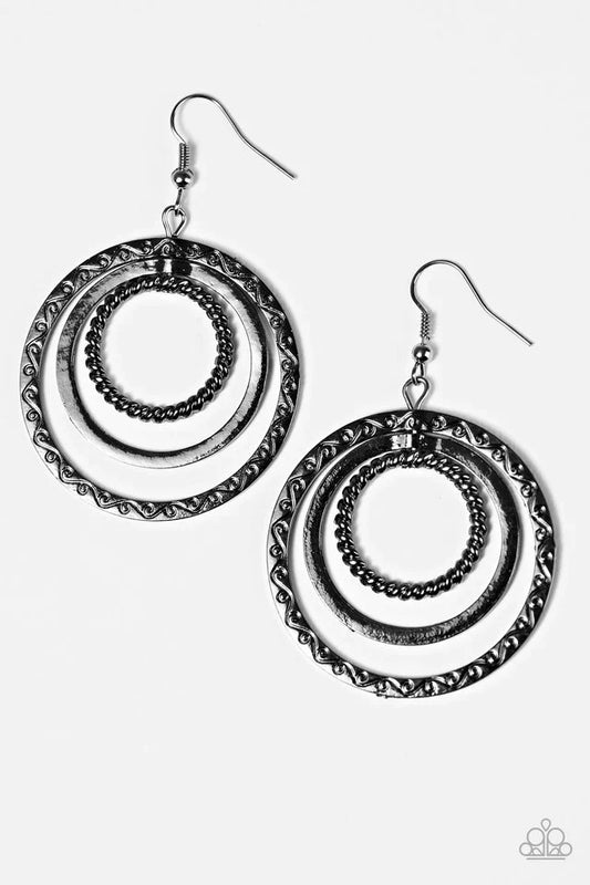 Paparazzi Earring ~ Go Get Em, TIGRESS - Black