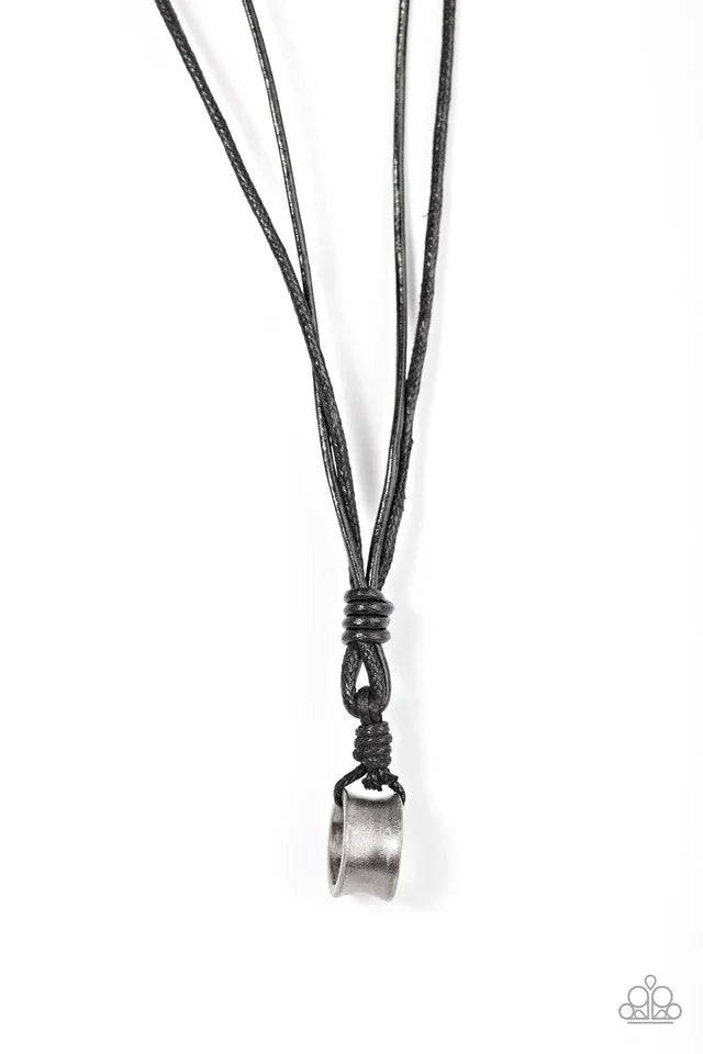 Paparazzi Necklace ~ Front Man - Black