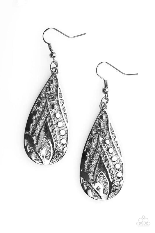 Paparazzi Earring ~ Token Texture - Black
