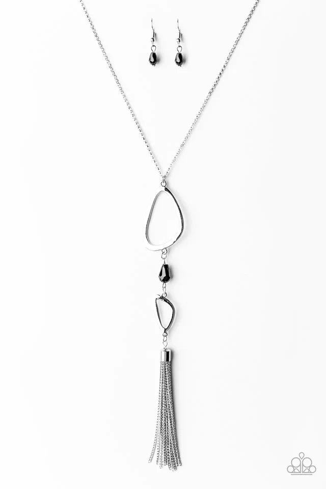 Paparazzi Necklace ~ Diva Dynasty - Black