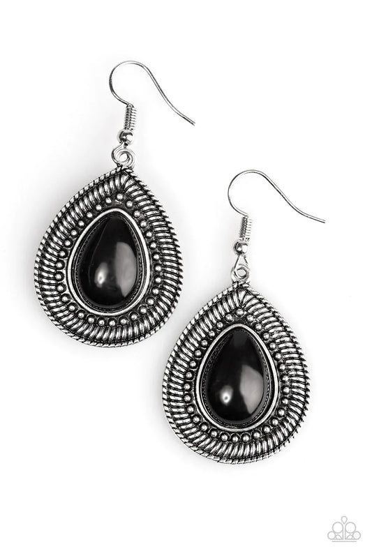 Paparazzi Earring ~ Lost In The Jungle - Black