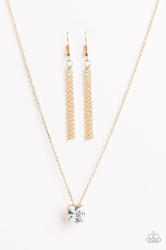 Paparazzi Necklace ~ Everyones A Star - Gold