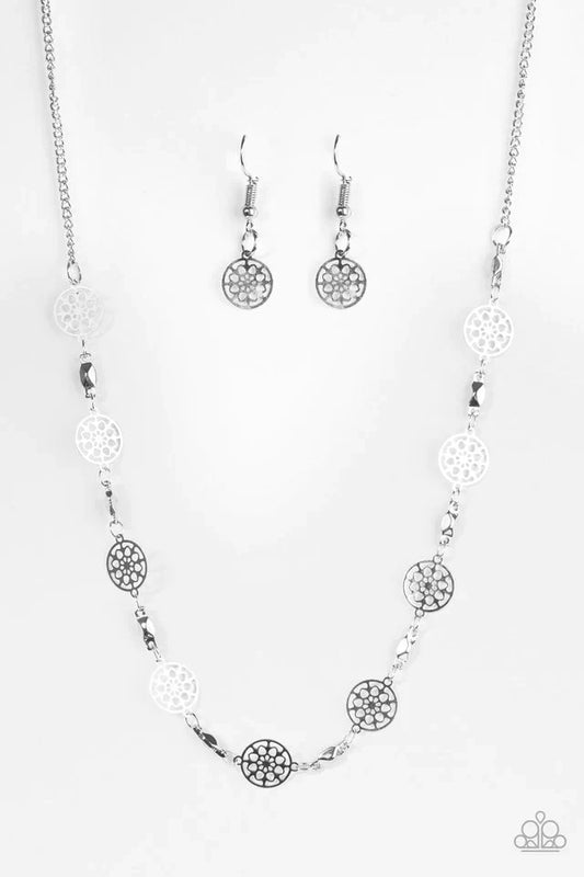 Paparazzi Necklace ~ WHEEL Power - Silver