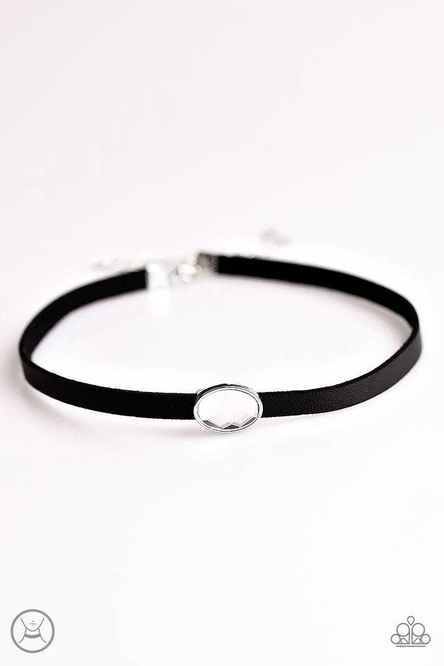 Paparazzi Necklace ~ MEOW Or Never - Black