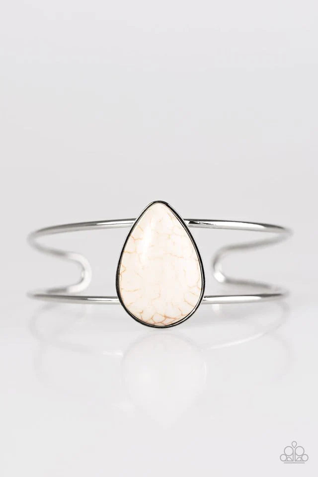 Paparazzi Bracelet ~ Hidden Oasis - White