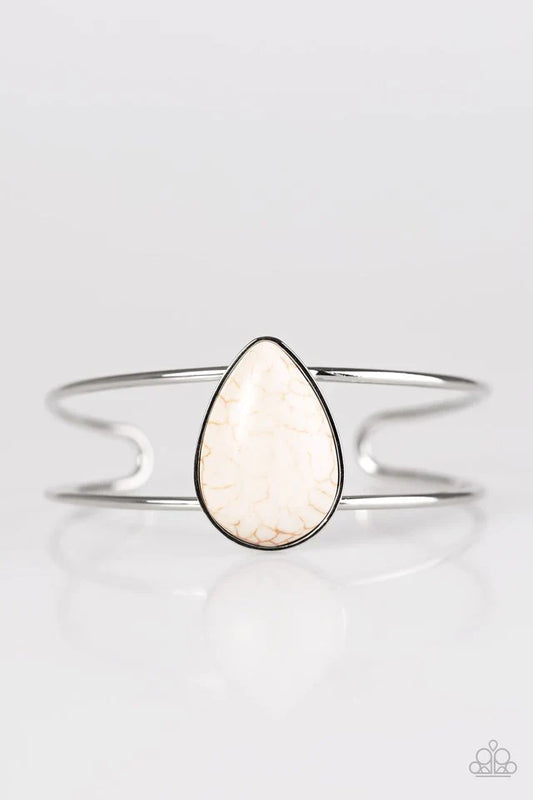 Paparazzi Bracelet ~ Hidden Oasis - White