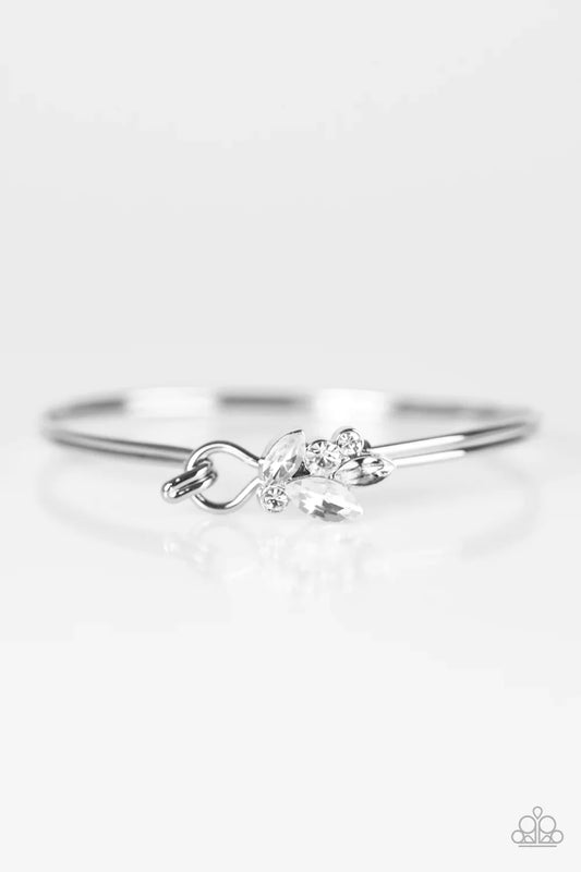 Paparazzi Bracelet ~ Glitter Of My Dreams - White