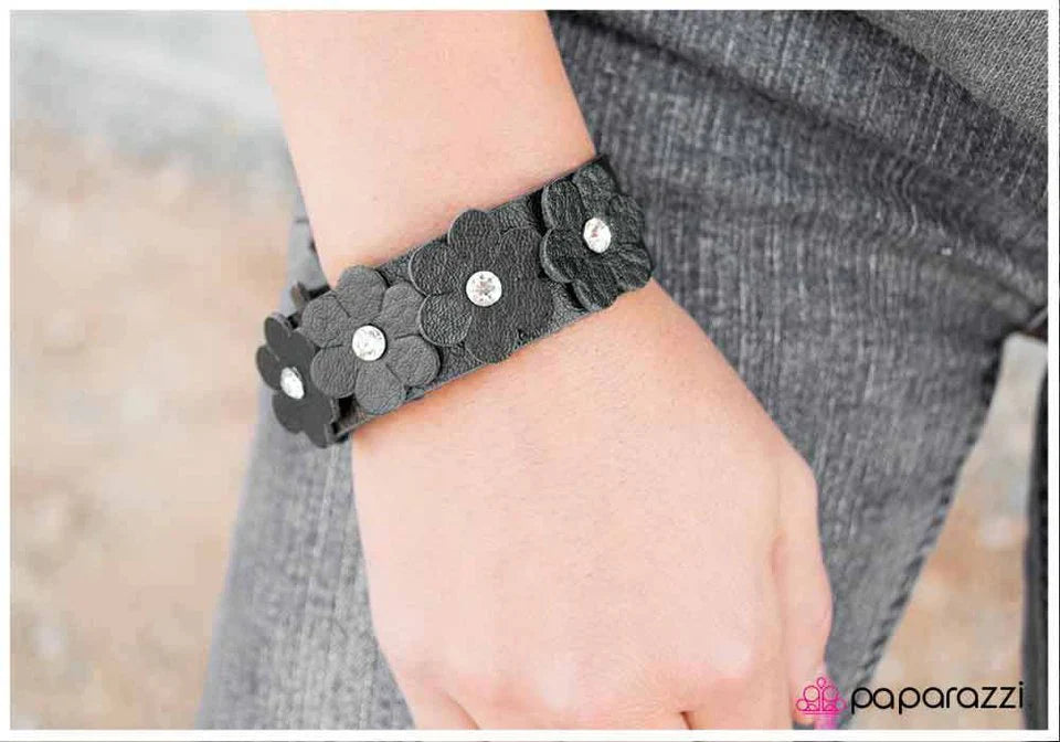 Paparazzi Bracelet ~ Bad Romance - Black