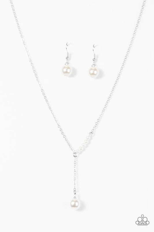 Paparazzi Necklace ~ Modernly Metro - White