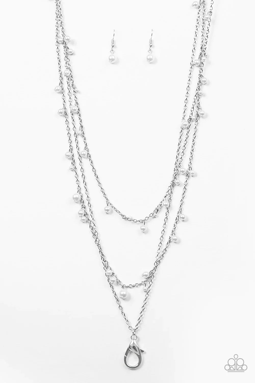 Paparazzi Necklace ~ A Good GLAM Is Hard To Find - White