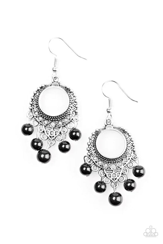 Paparazzi Earring ~ Uncatchable - Black