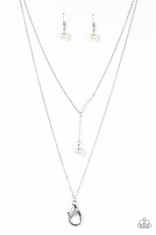 Paparazzi Necklace ~ Modernly Metro - White