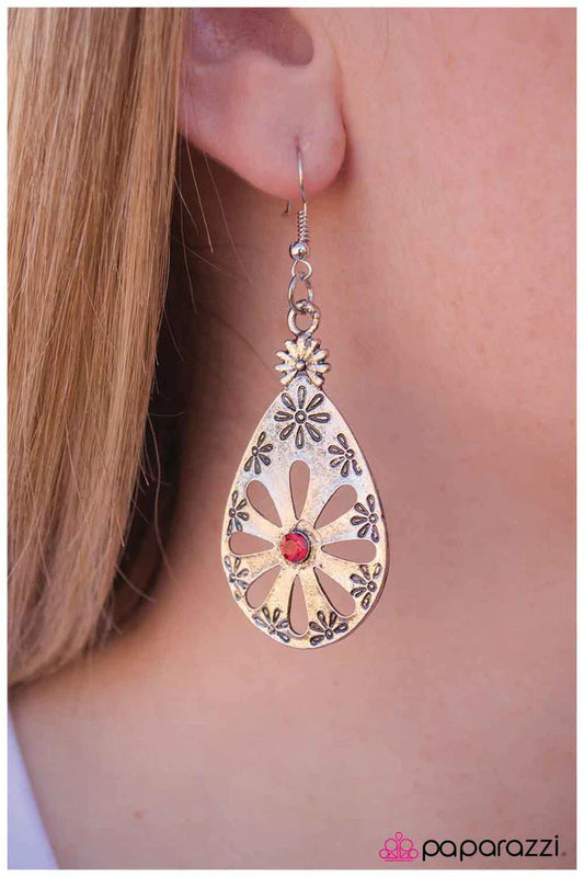 Paparazzi Earring ~ Daisy Chain - Red
