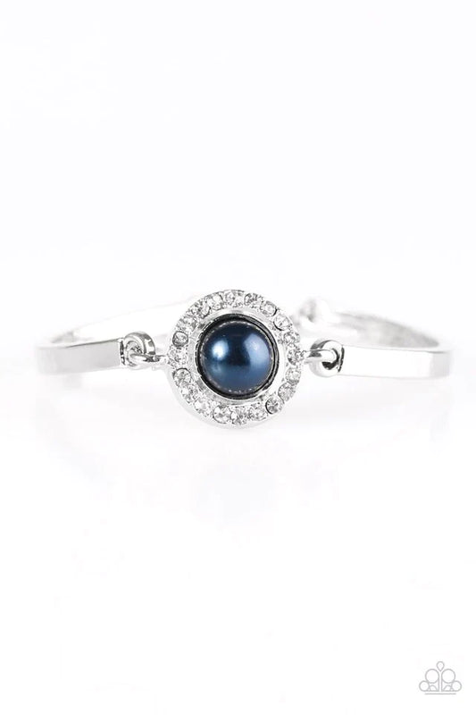 Paparazzi Bracelet ~ Glamour Icon - Blue