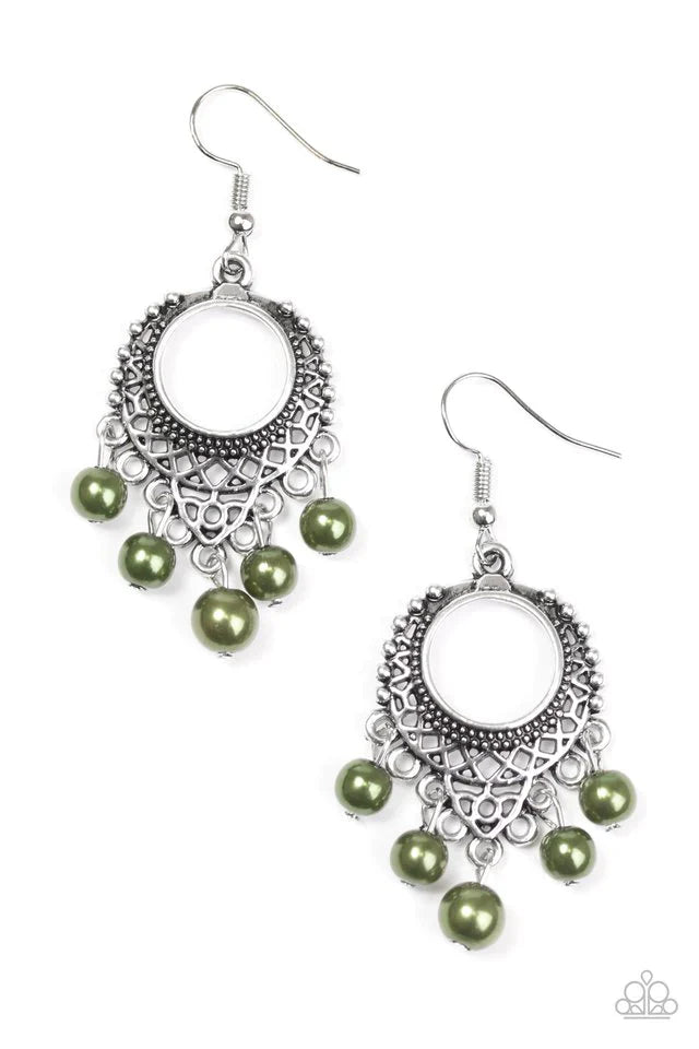 Paparazzi Earring ~ Uncatchable - Green