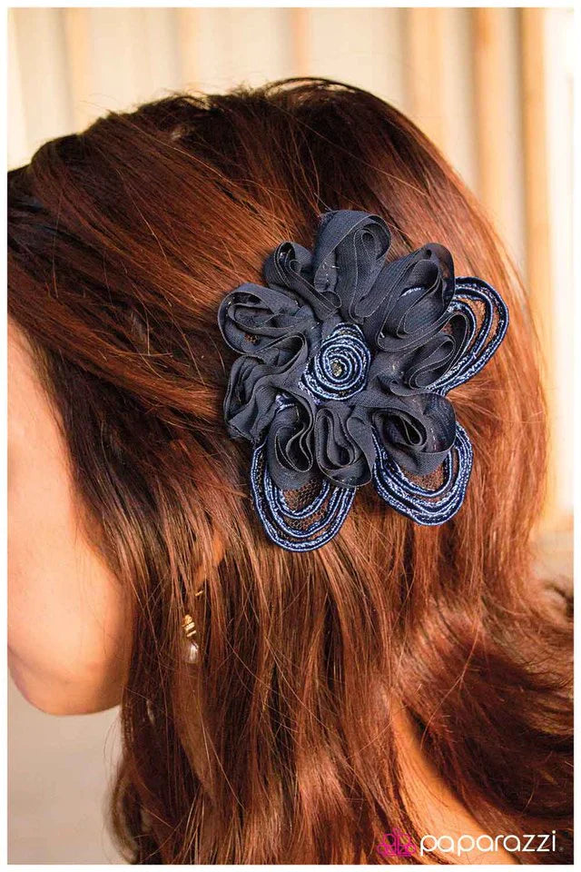 Paparazzi Hair Accessories ~ Laying Low - Blue