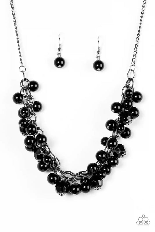 Paparazzi Necklace ~ Time To RUNWAY - Black