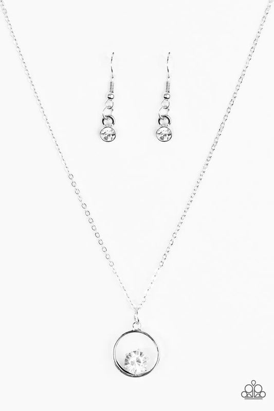 Paparazzi Necklace ~ Im A Great GLISTENER - White