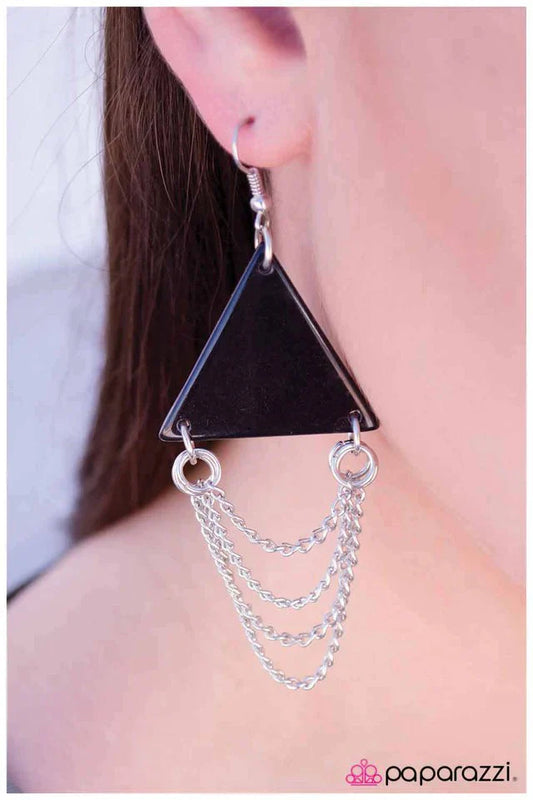 Paparazzi Earring ~ Royally Appointed - Black