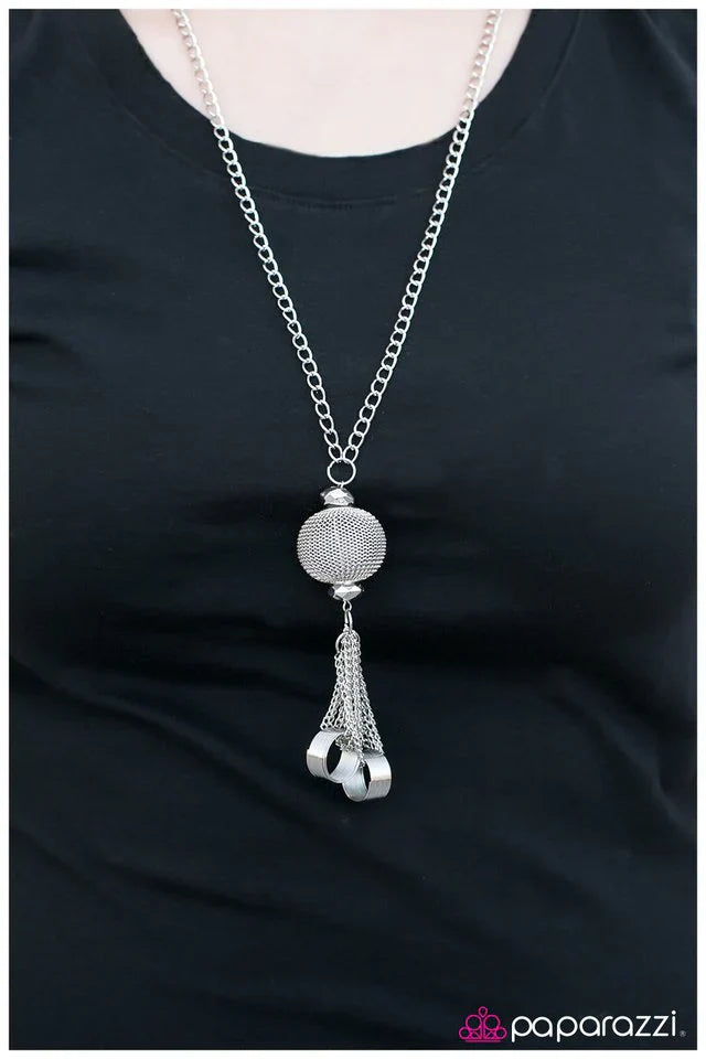 Paparazzi Necklace ~ Dont MESH With Me! - Silver