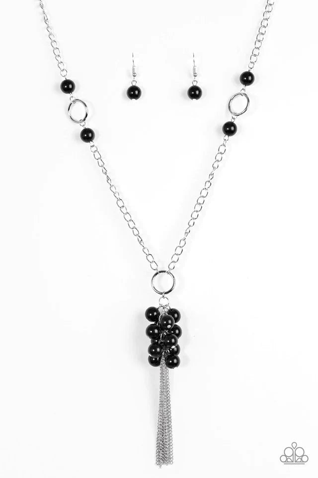 Paparazzi Necklace ~ Hit The Runway - Black