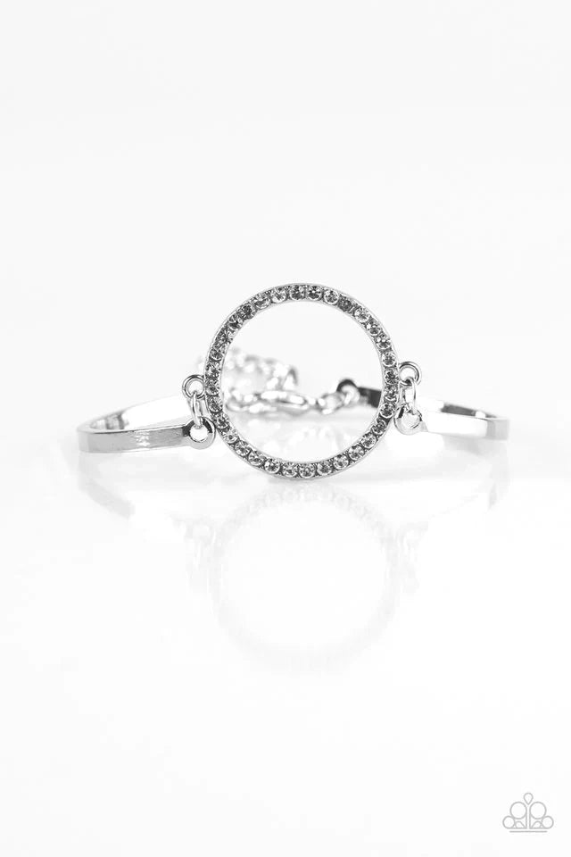 Paparazzi Bracelet ~ Center Of Couture - White