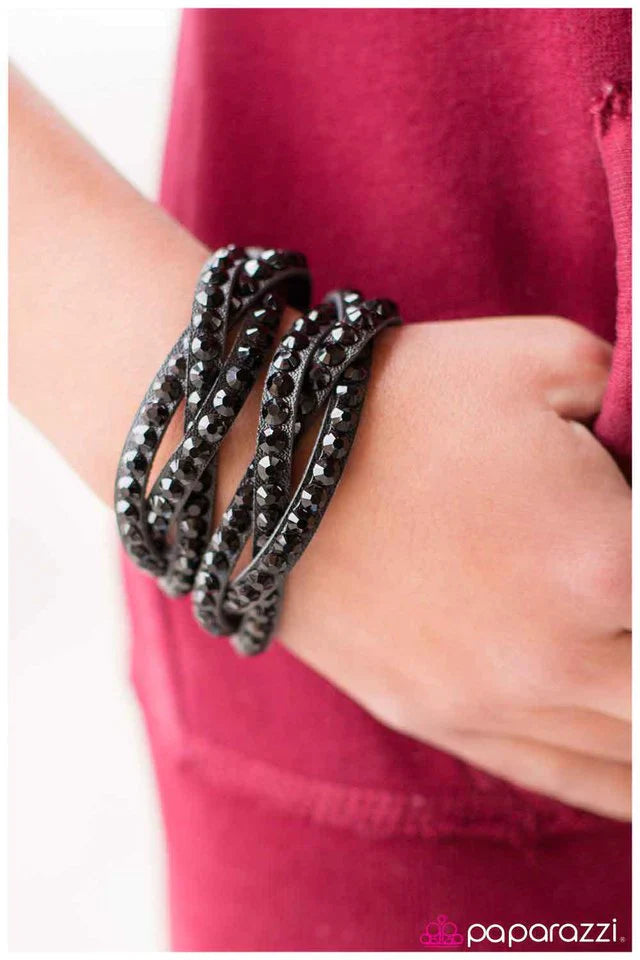 Paparazzi Bracelet ~ Double Take -Black
