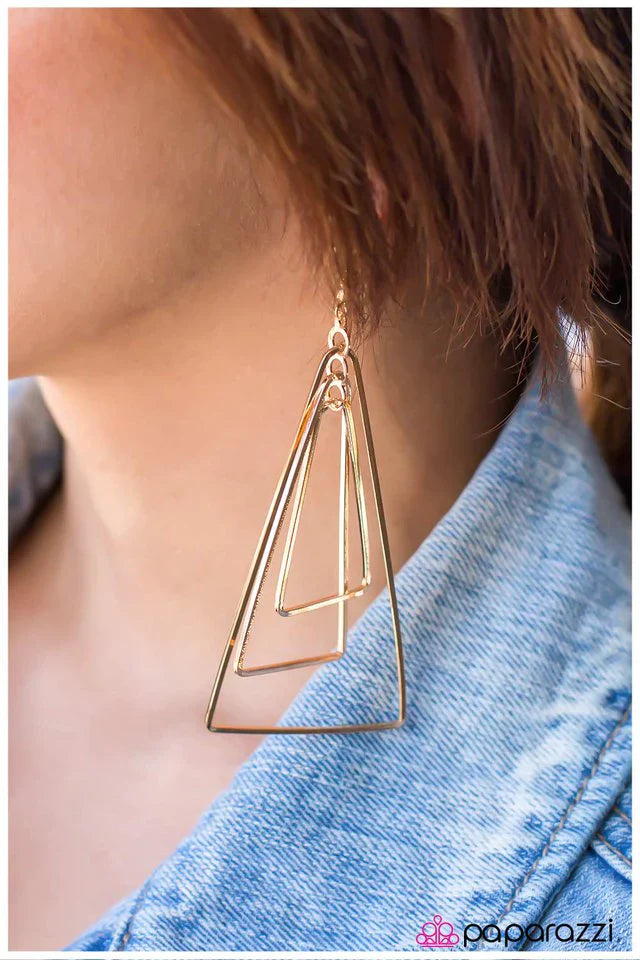 Paparazzi Earring ~ Bent Out Of Shape - Gold