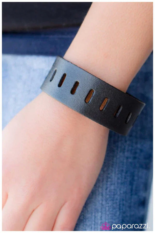 Paparazzi Bracelet ~ Top Notch - Black