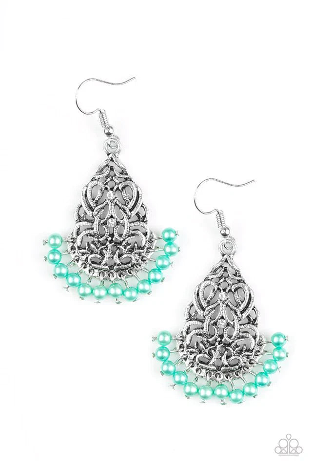 Paparazzi Earring ~ BAROQUE The Bank - Green