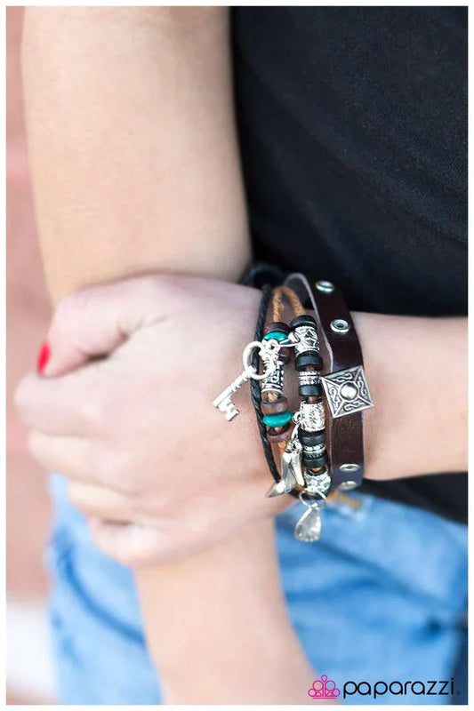 Paparazzi Bracelet ~ Dig In Your Heels - Blue