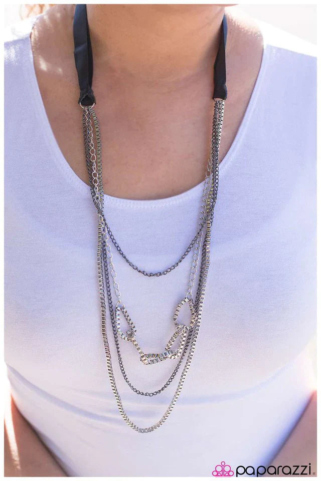 Paparazzi Necklace ~ Delicately Dangerous - Black