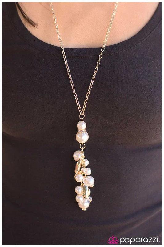 Paparazzi Necklace ~ Bustling Brilliance - White