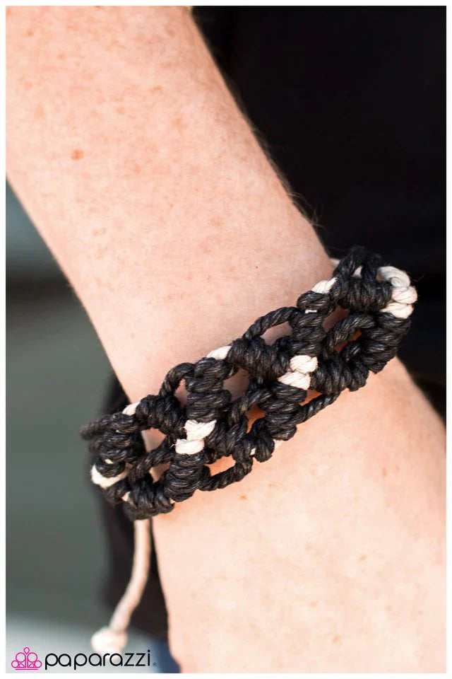 Paparazzi Bracelet ~ Tight-Knit - Black