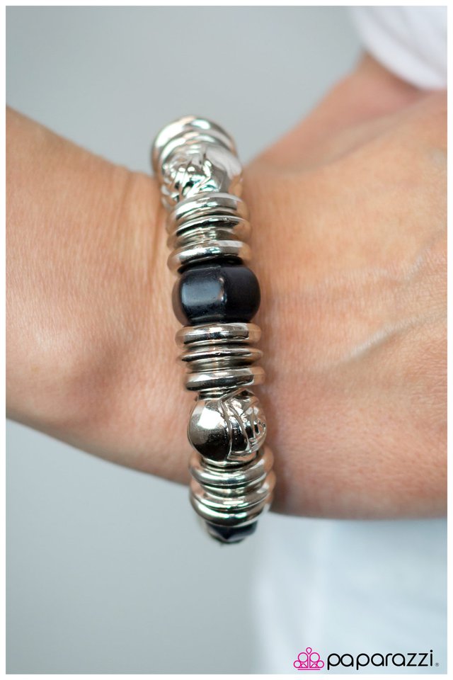 Paparazzi Bracelet ~ At the Right Time, In the Right Place - Black