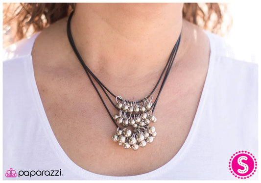 Paparazzi Necklace ~ First Come, First Serve - Black