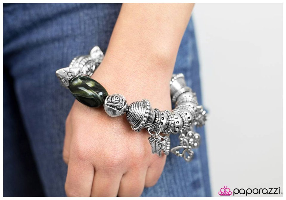 Paparazzi Bracelet ~ Give It a Swirl - Green