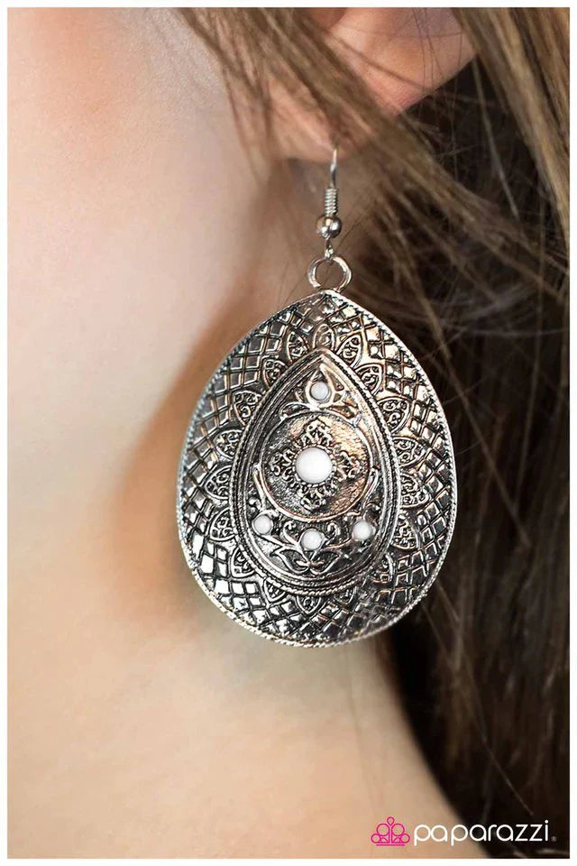 Paparazzi Earring ~ A Drop In the Bucket - White
