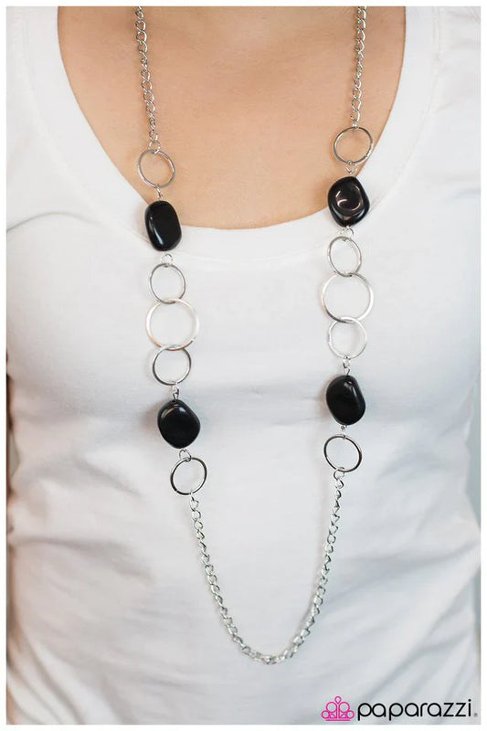 Paparazzi Necklace ~ Less Is More - Black