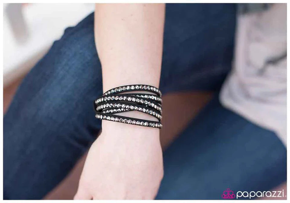 Paparazzi Bracelet ~ Raw Magnetism - Black