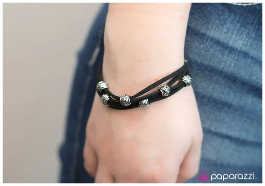 Paparazzi Bracelet ~ Gather Around - Black