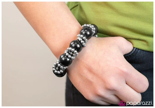 Paparazzi Bracelet ~ Miss Understood - Black
