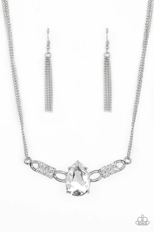 Paparazzi Necklace ~ Way To Make An Entrance - White
