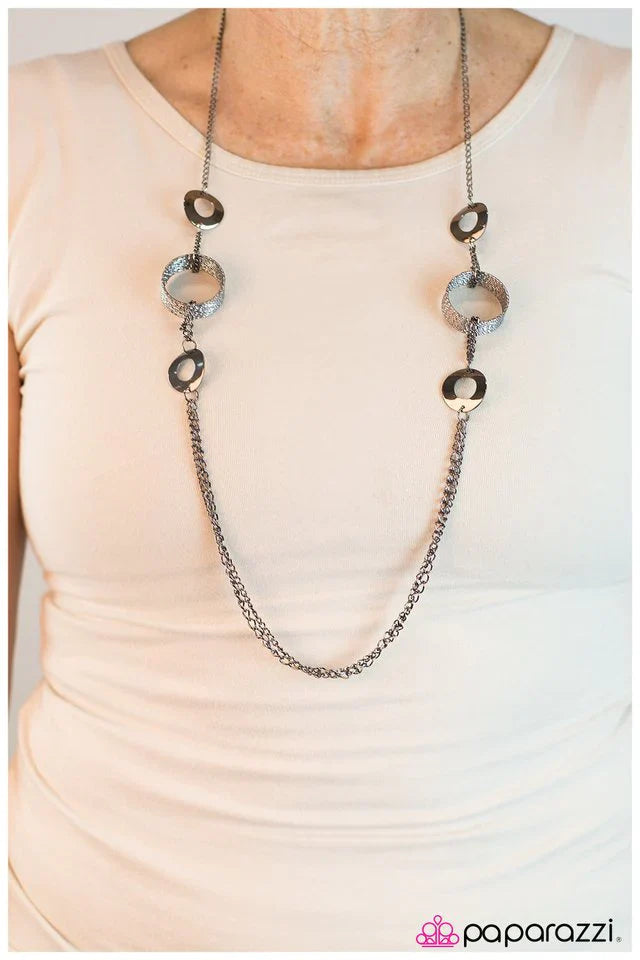 Paparazzi Necklace ~ Sitting Pretty - Black